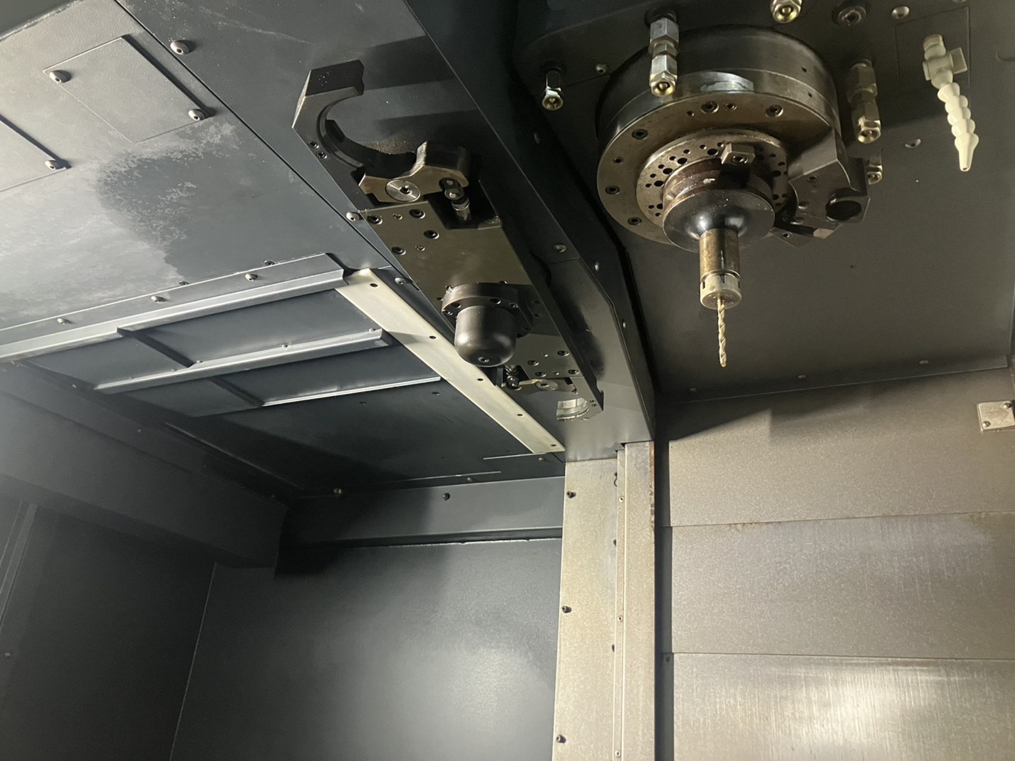 DMG MORI NVX5100/50 Photo 5