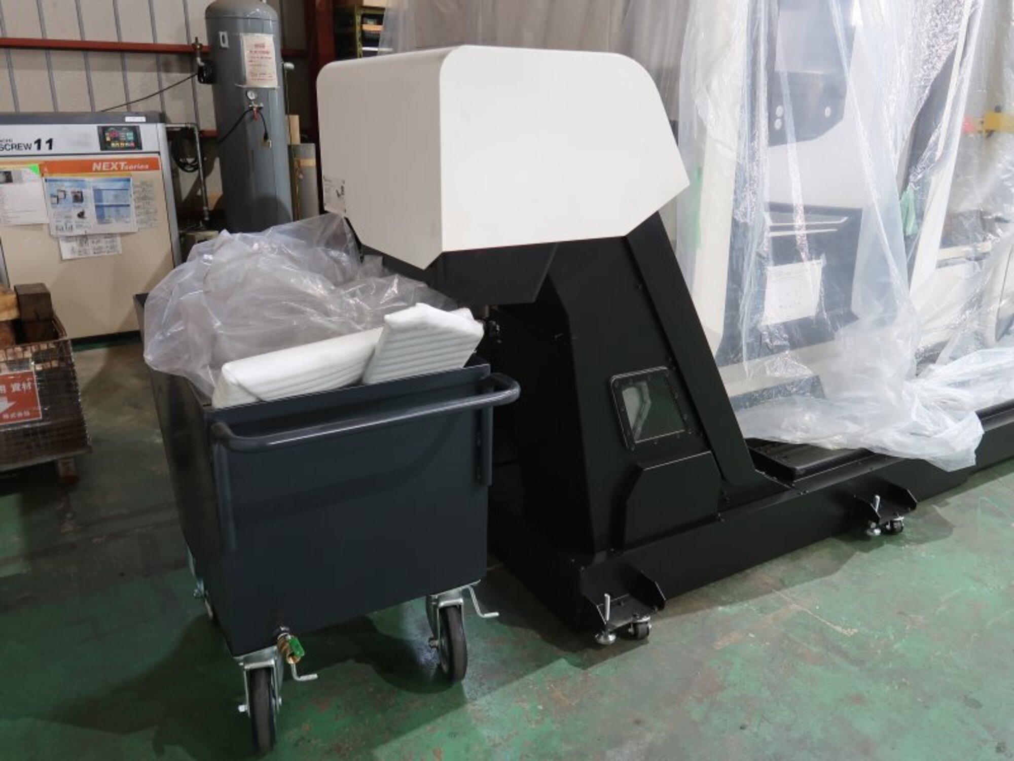 DMG MORI CMX1100V Photo 4