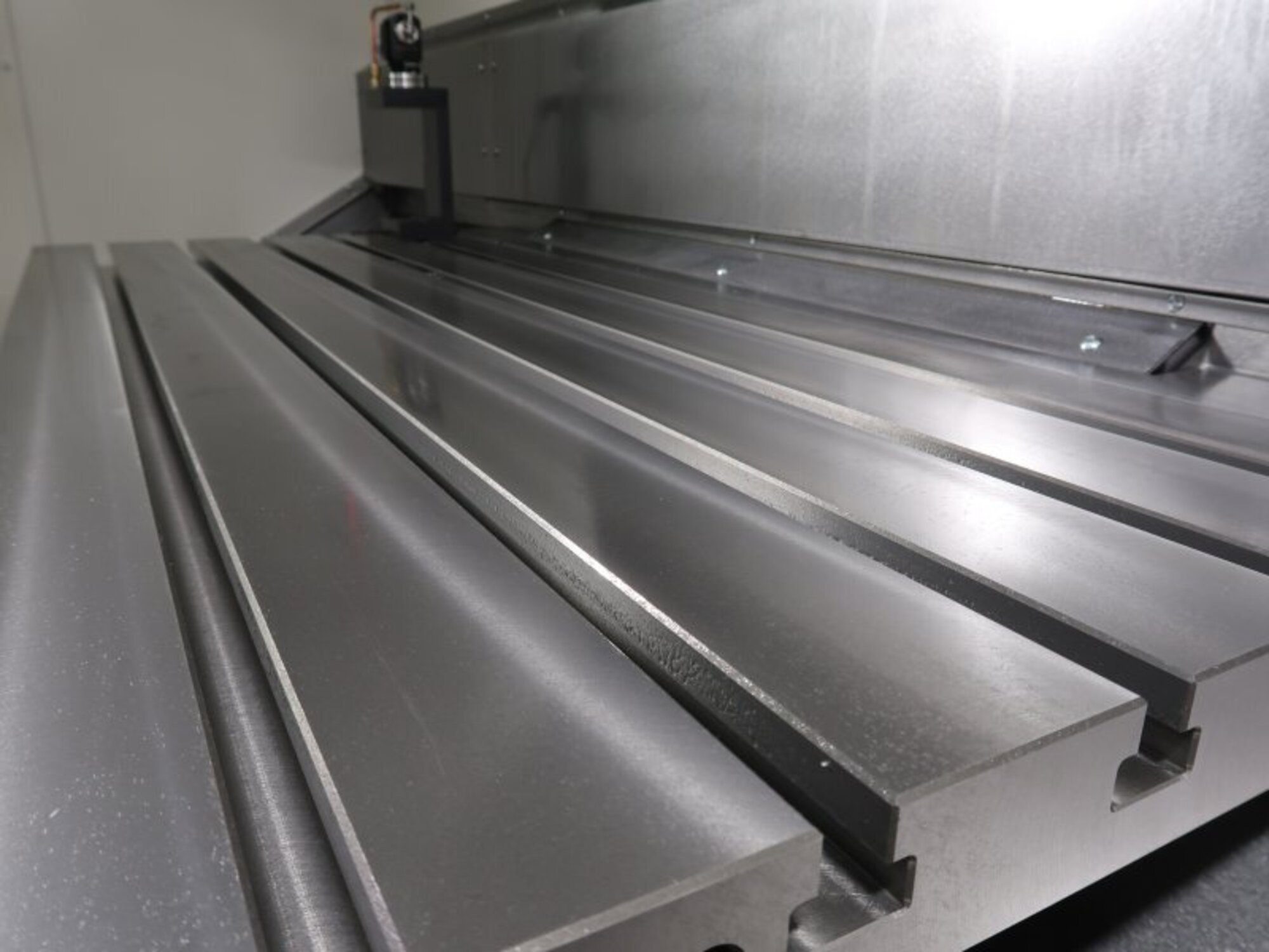 DMG MORI CMX1100V Photo 4