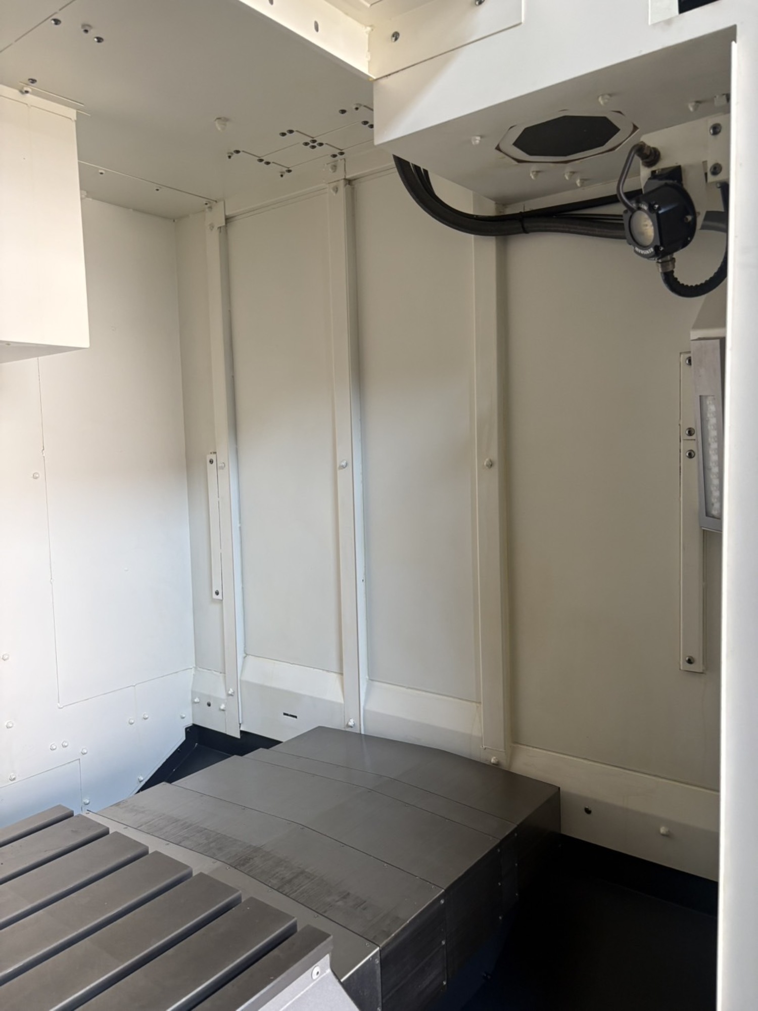 DMG MORI NVX5100/50 Photo 4