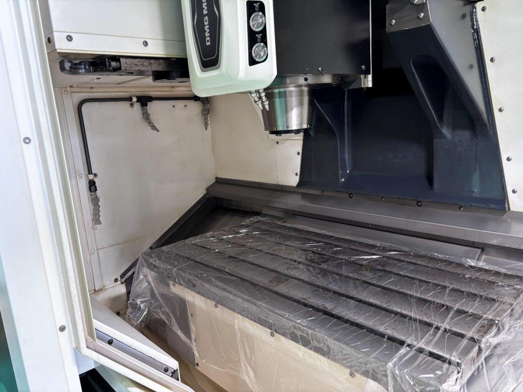 DMG MORI CMX800V Photo 5